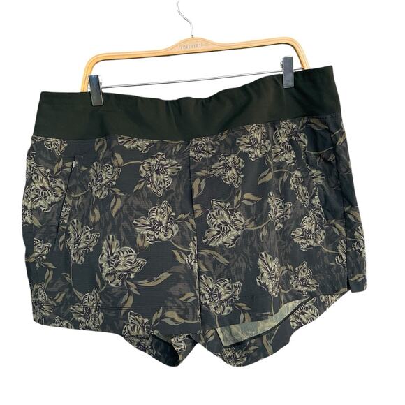 Athleta Trekkie North Printed Women Short Plus Size 20 Green Floral Nylon Active - Picture 1 of 10